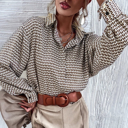 Damenbluse mit grafischem Print